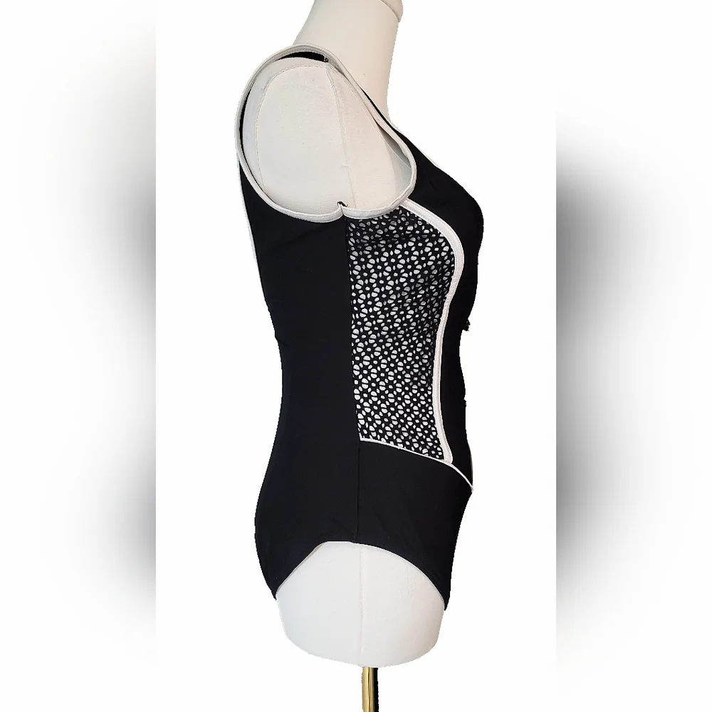 Boston Proper Black and White Sporty One Piece Swimsuit‎